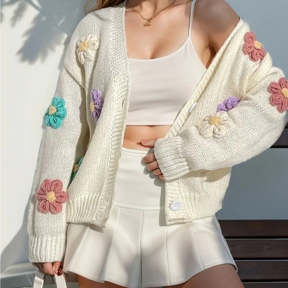 white flower cardigan - Picture 2 of 2